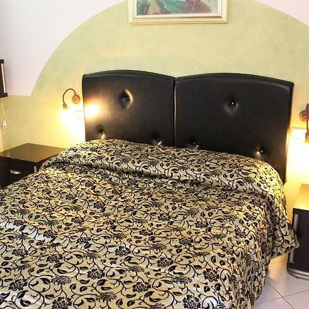 Hotel I Laghetti Polesella エクステリア 写真